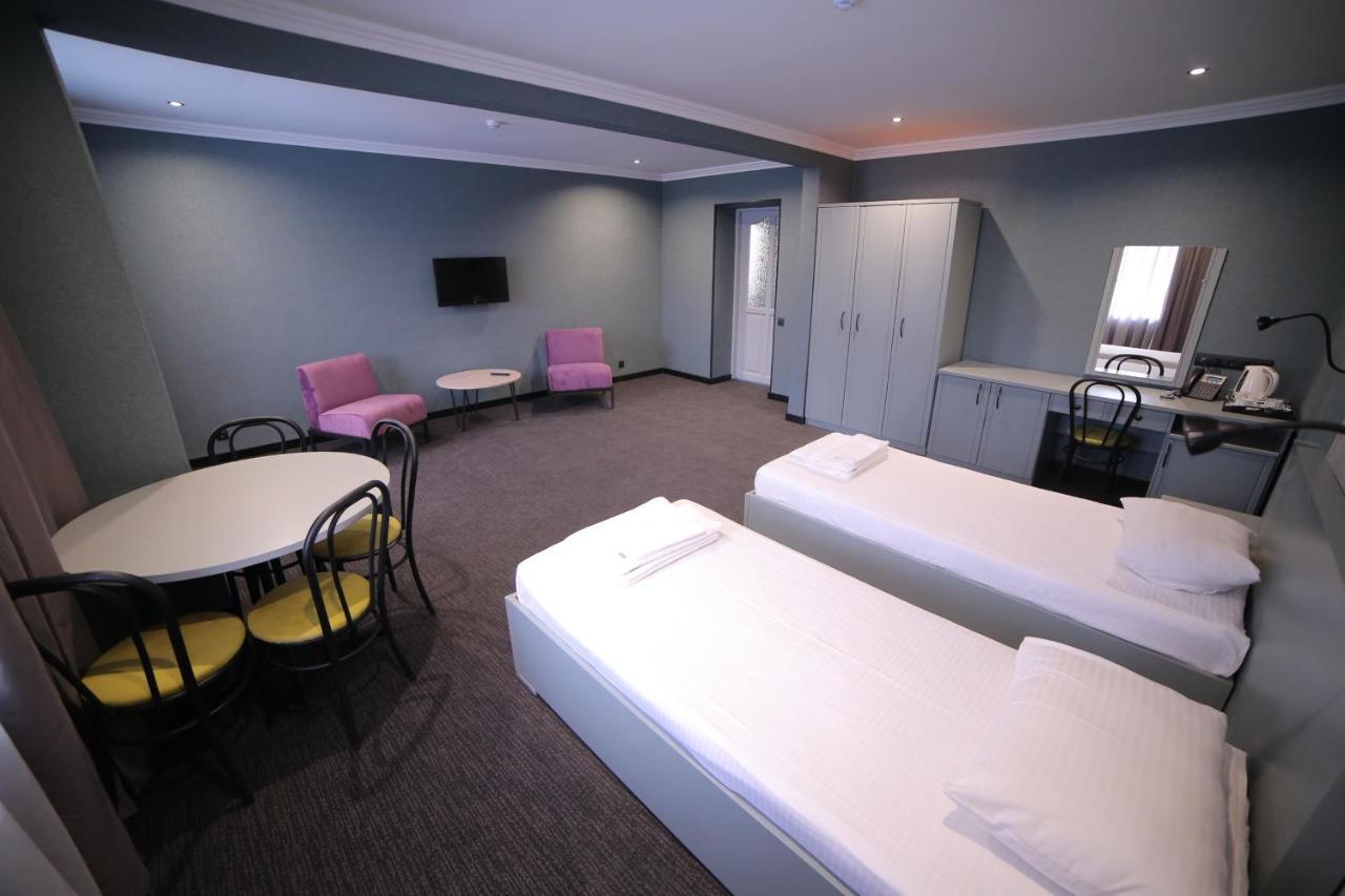 אלמטי Olympica Hotel מראה חיצוני תמונה